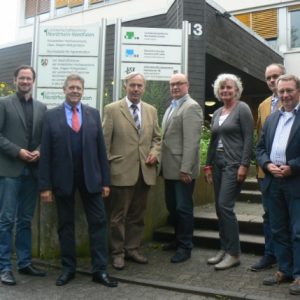 (von links: Dirk Wiese (MdB), Willi Brase (MdB), Dr. Christian Mohr (Geschäftsführer), Hubert Stratmann (Beratungsleiter), Petra Crone (MdB), Stefan Belke und Dr. Alfred Gerken)