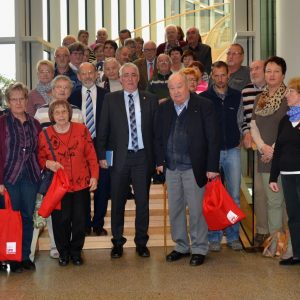 Falk Heinrichs empfing im Landtag Mitglieder sowie Freunde der AWO Erndtebrück und des SPD-Ortsvereins Littfeld, ebenso die Teilnehmerinnen eines Englischkurses an der VHS in Kreuztal.
