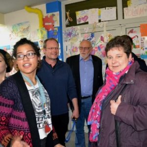 Bei einem Besuch der Flüchtlingsunterkunft Burbach informierte sich Tanja Wagener auch über die Kinderbetreuung im Hause.